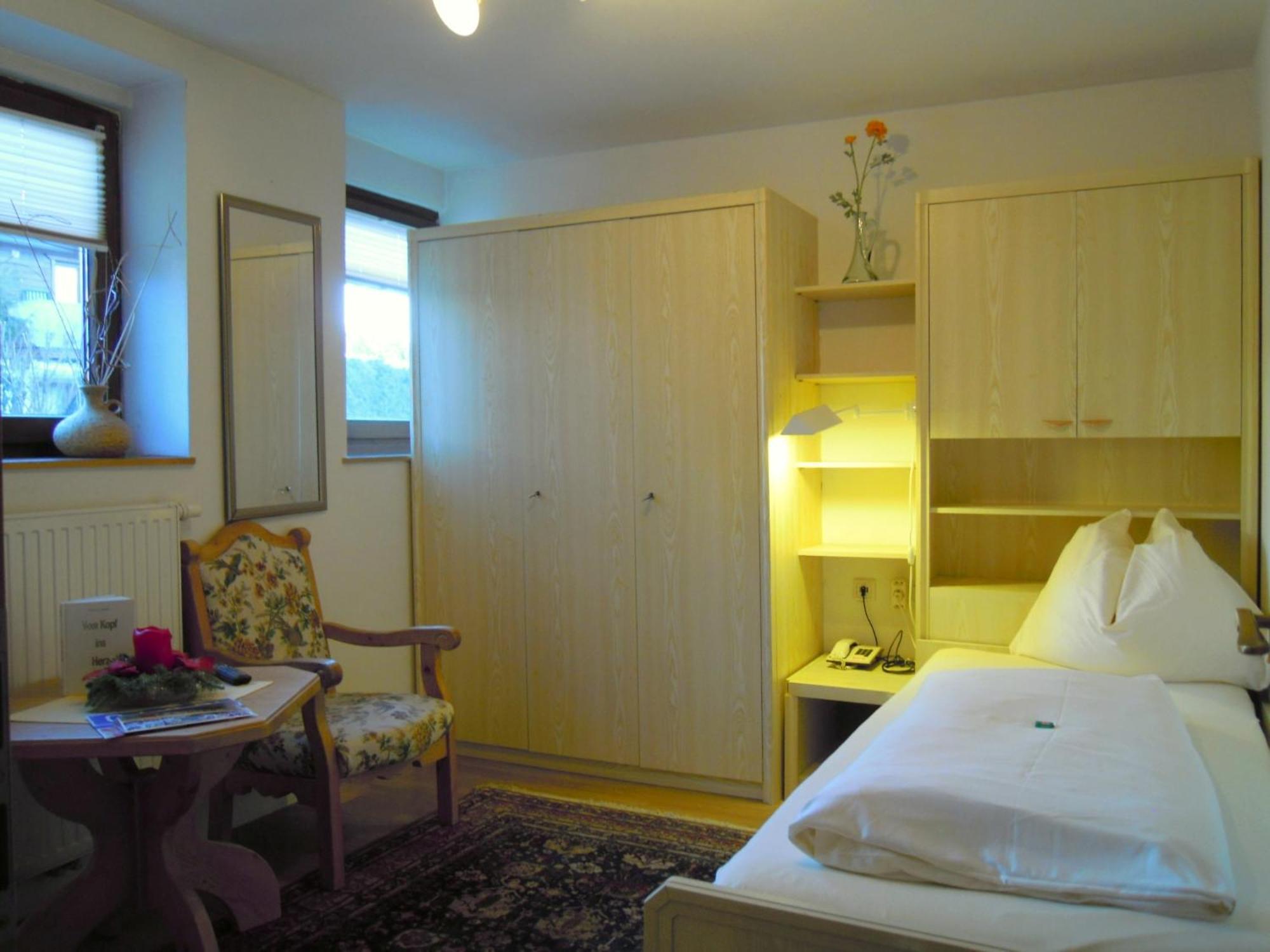 Hotel Garni Alpenland 알텐막팀퐁와 객실 사진
