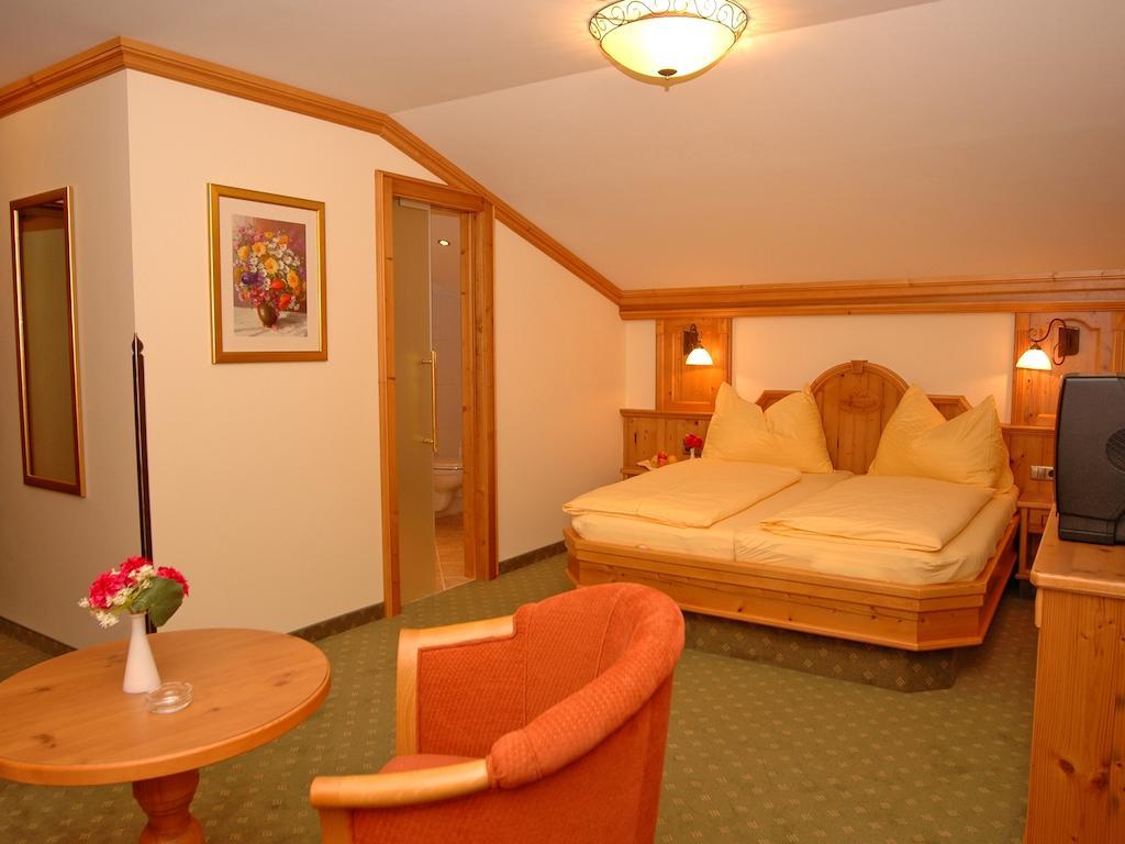 Hotel Garni Alpenland 알텐막팀퐁와 객실 사진