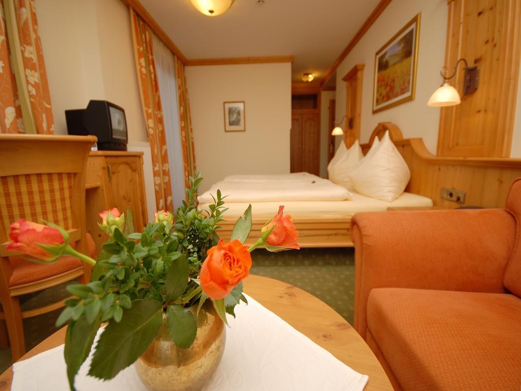 Hotel Garni Alpenland 알텐막팀퐁와 객실 사진