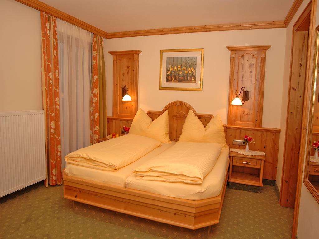 Hotel Garni Alpenland 알텐막팀퐁와 객실 사진