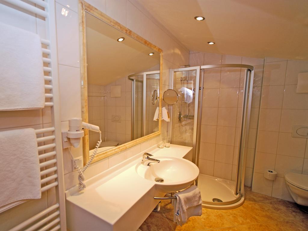 Hotel Garni Alpenland 알텐막팀퐁와 객실 사진